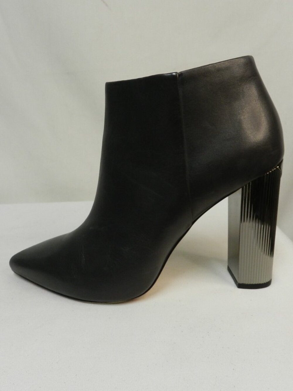 Michael Kors Paloma Leather silver Heeled ankle heeled boots booties Size Sz 10